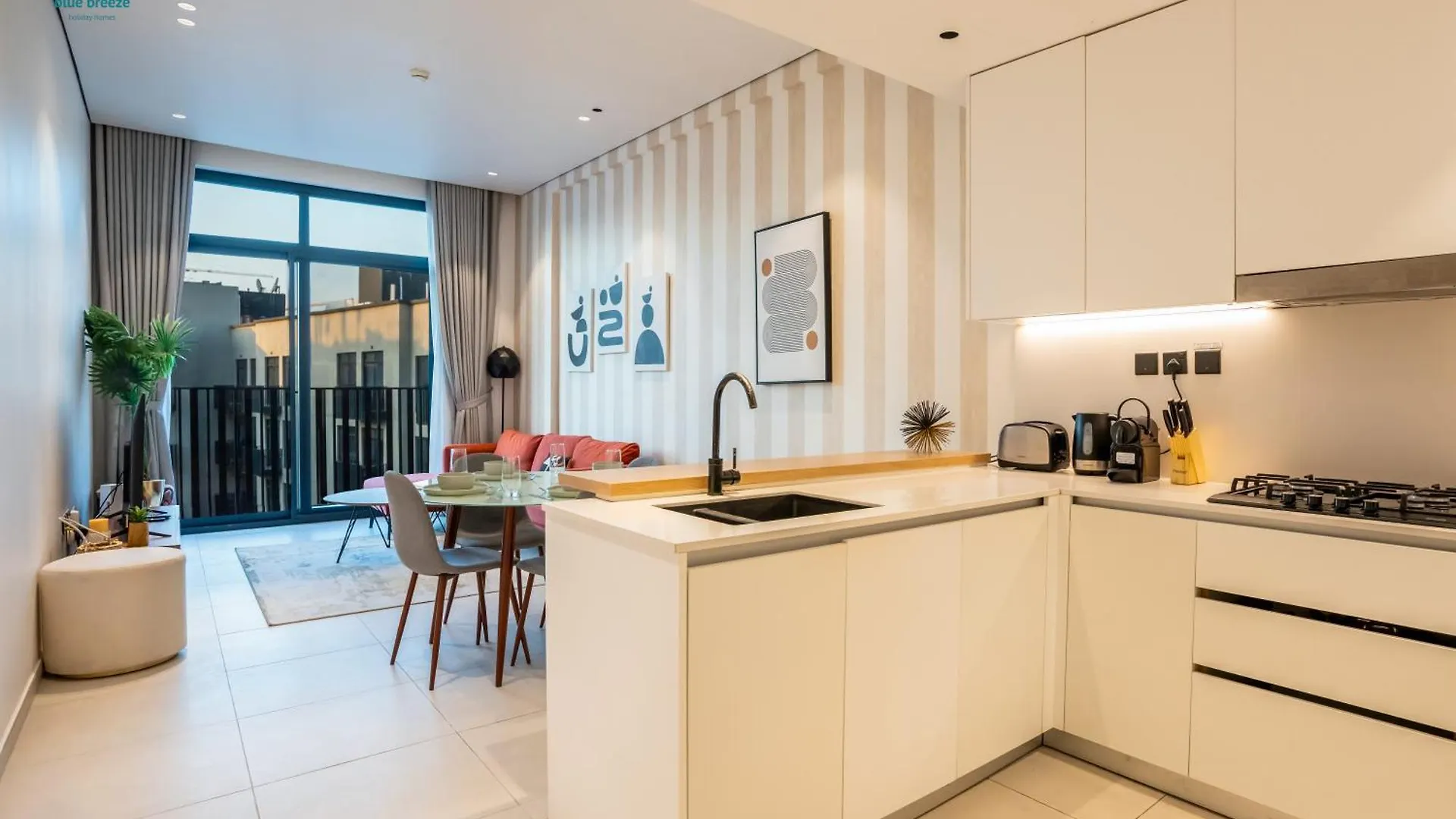 Blue Breeze - Stylish 2Br With Balcony & Private Terrace In Jvc Apartment Dubai United Arab Emirates