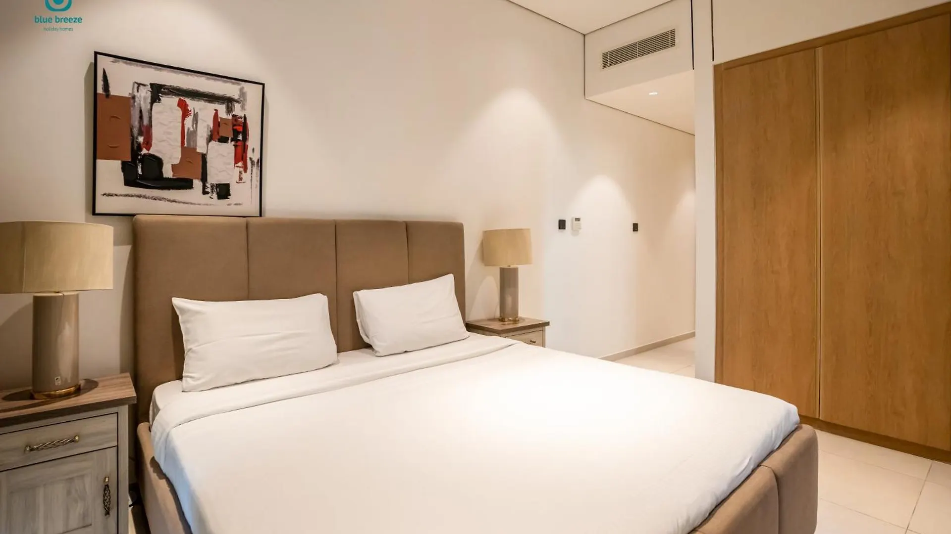 Blue Breeze - Stylish 2Br With Balcony & Private Terrace In Jvc Apartment Dubai United Arab Emirates
