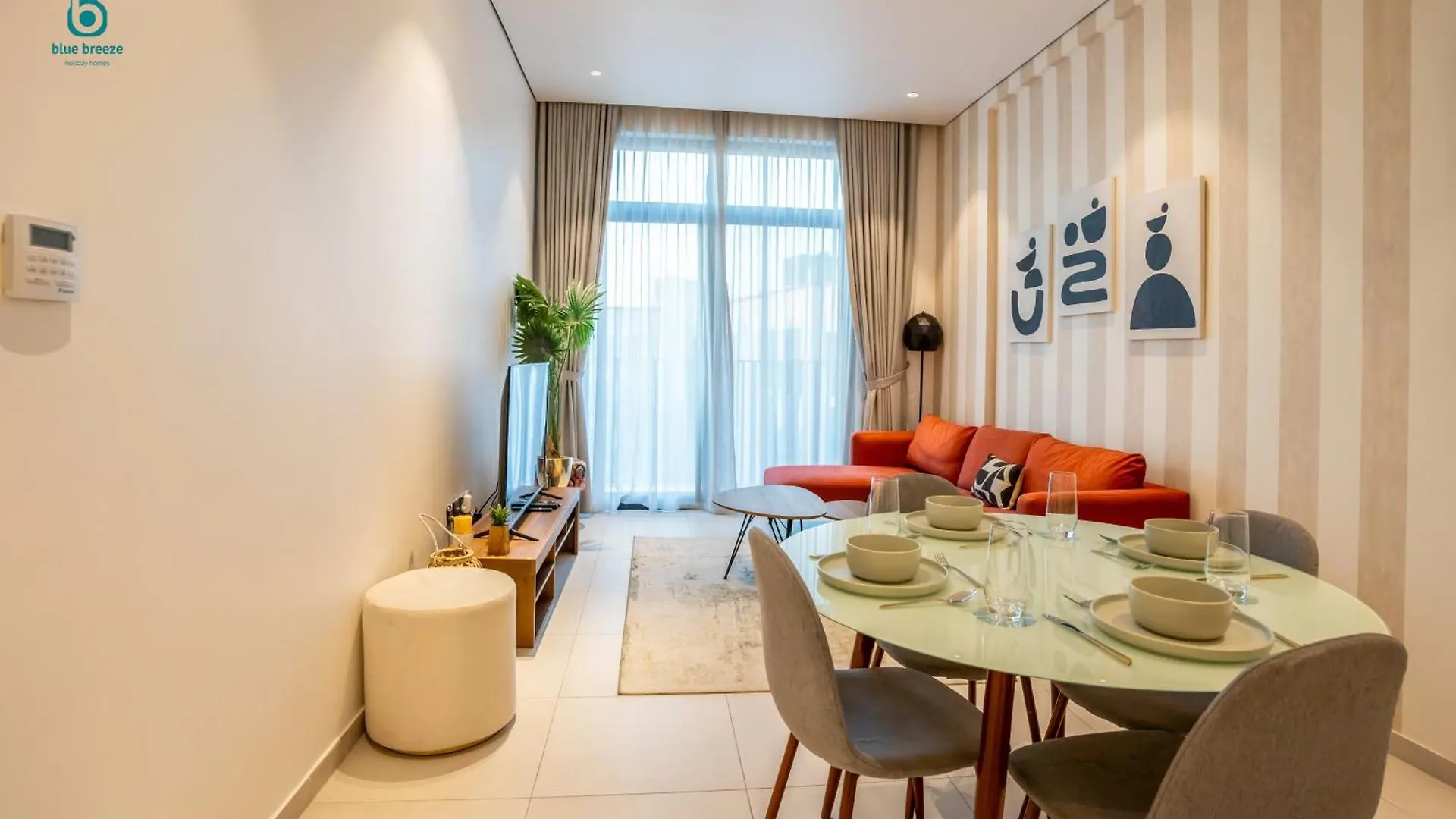 Blue Breeze - Stylish 2Br With Balcony & Private Terrace In Jvc Apartment Dubai 0*,  United Arab Emirates