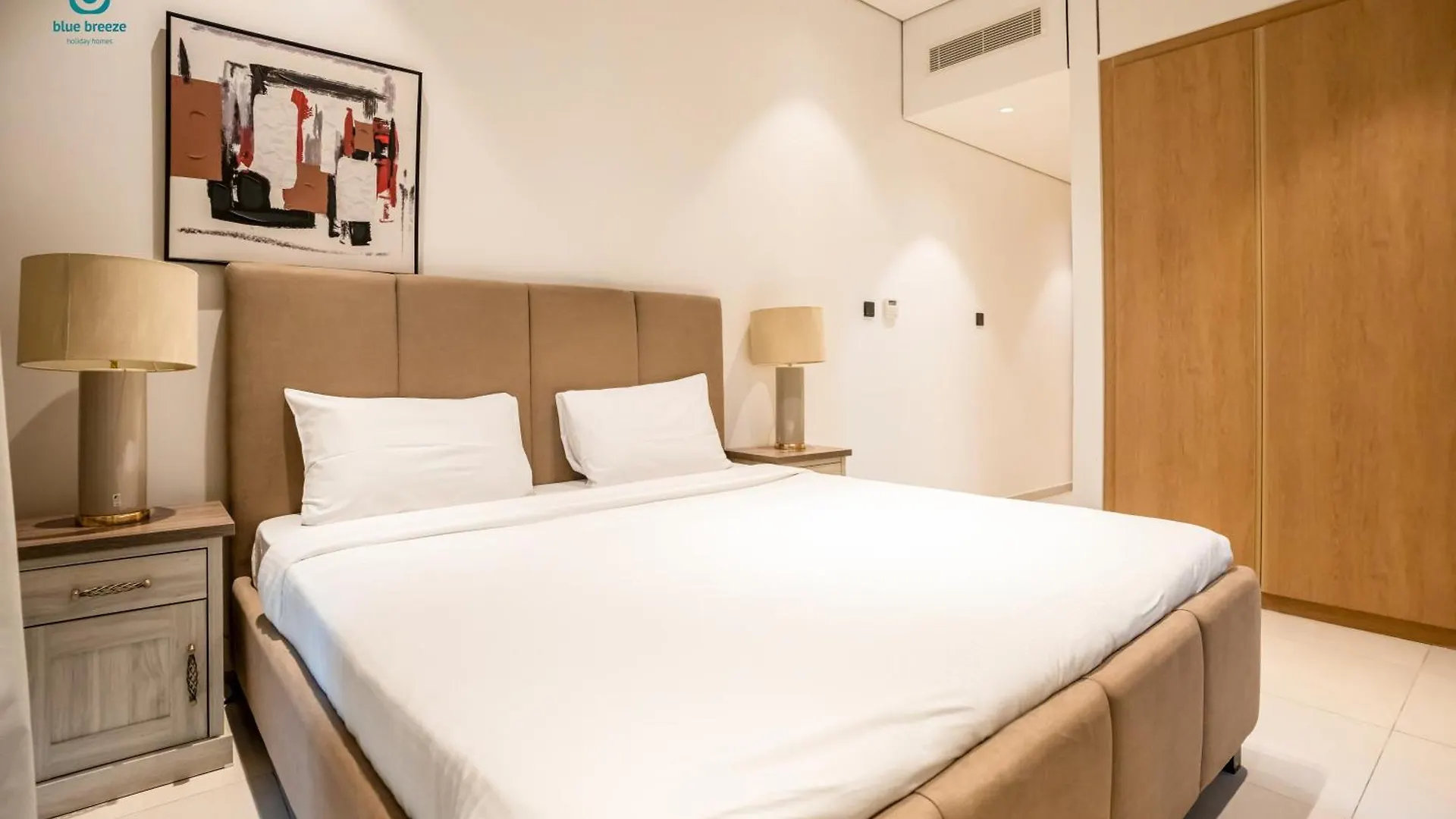 Blue Breeze - Stylish 2Br With Balcony & Private Terrace In Jvc Apartment Dubai United Arab Emirates