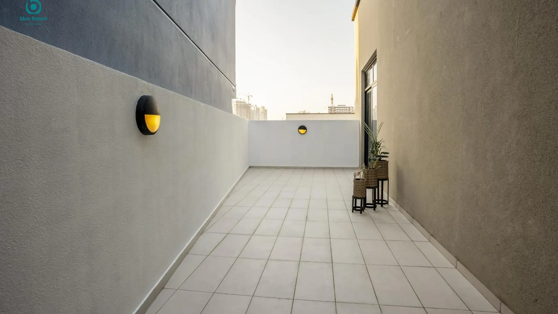Blue Breeze - Stylish 2Br With Balcony & Private Terrace In Jvc Apartment Dubai