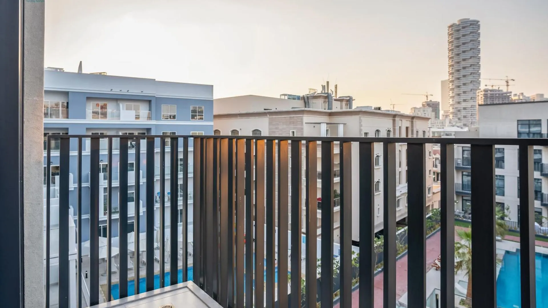 Blue Breeze - Stylish 2Br With Balcony & Private Terrace In Jvc Apartment Dubai