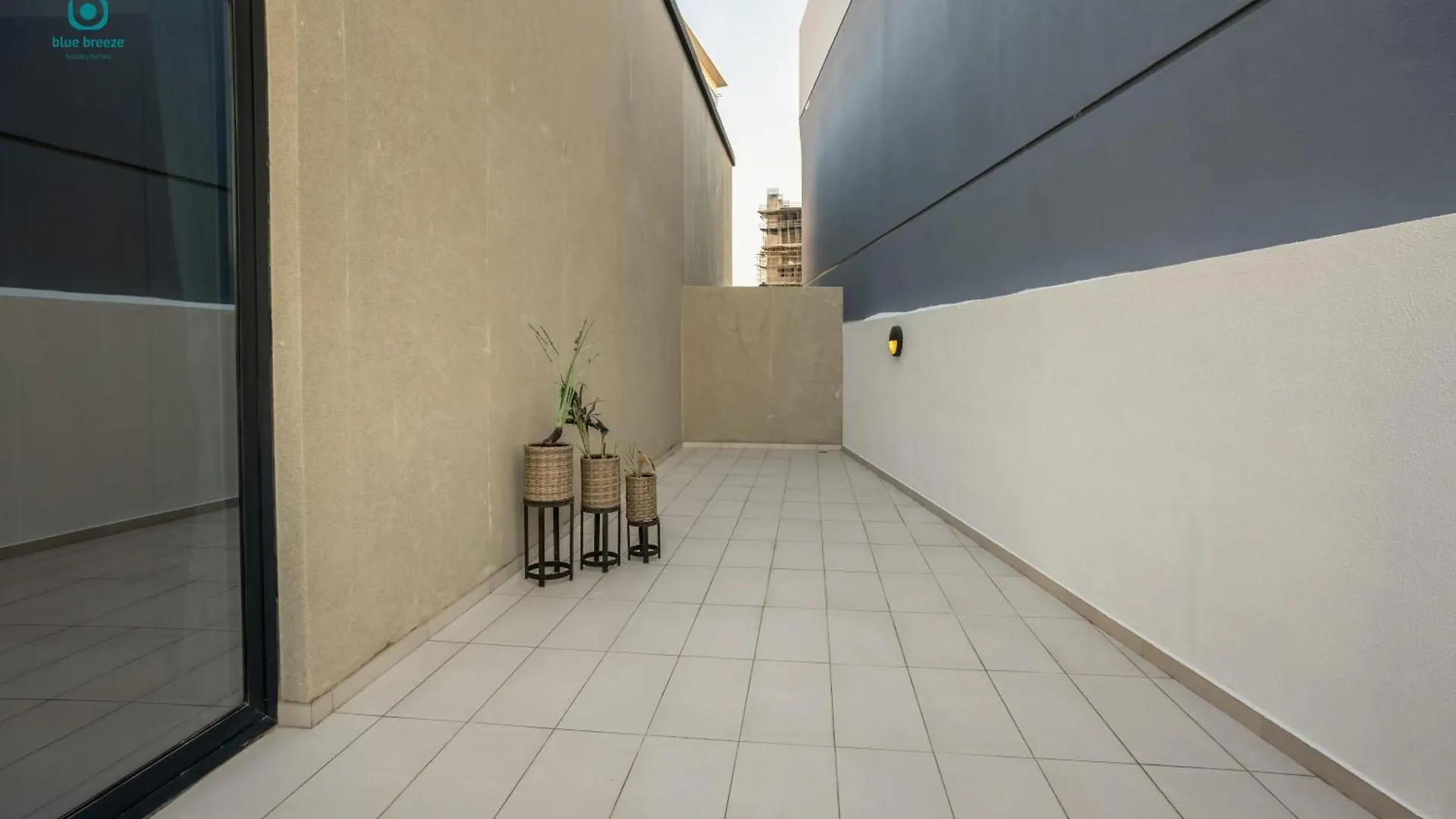 Blue Breeze - Stylish 2Br With Balcony & Private Terrace In Jvc Apartment Dubai