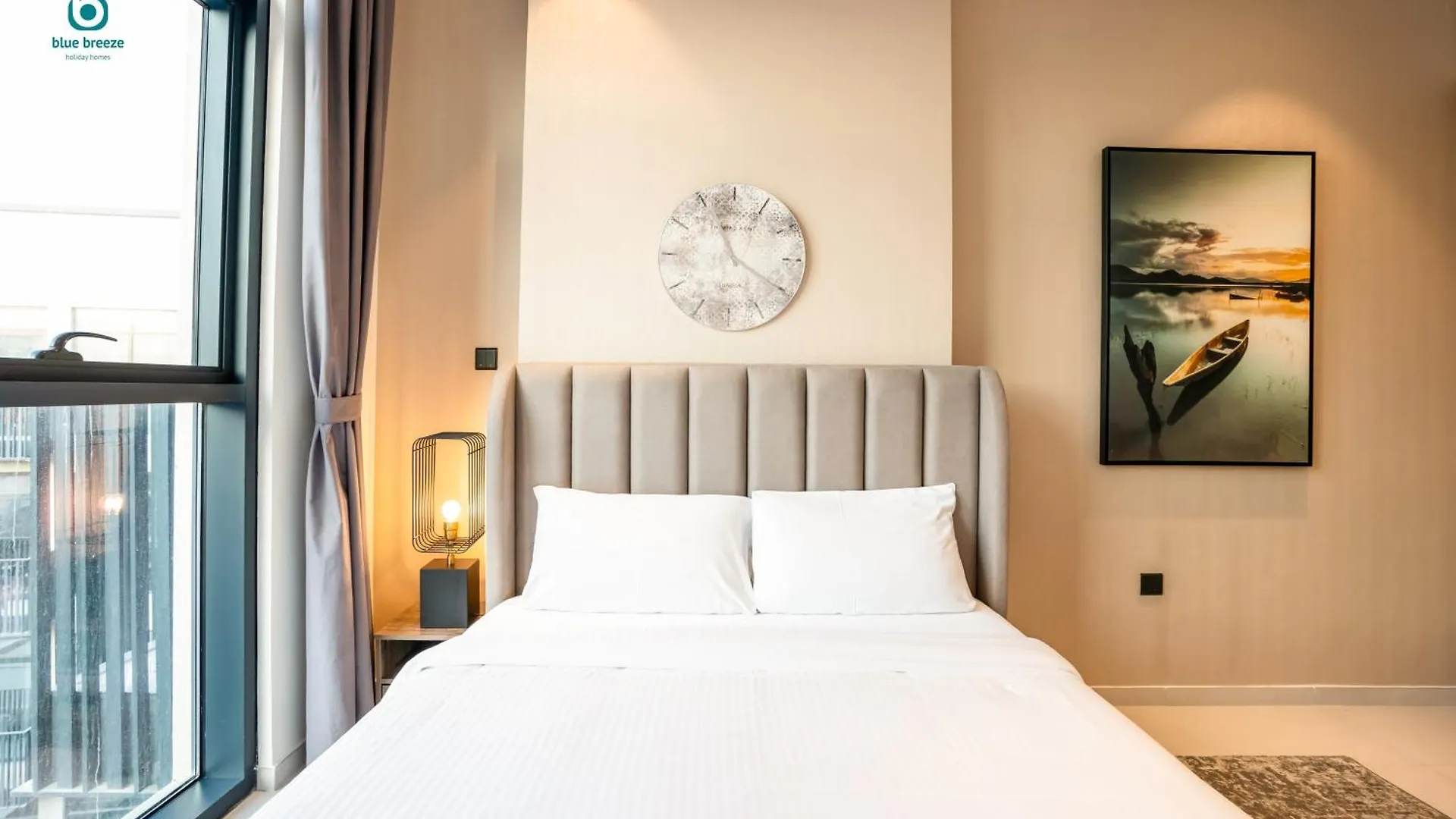 Blue Breeze - Stylish 2Br With Balcony & Private Terrace In Jvc Apartment Dubai